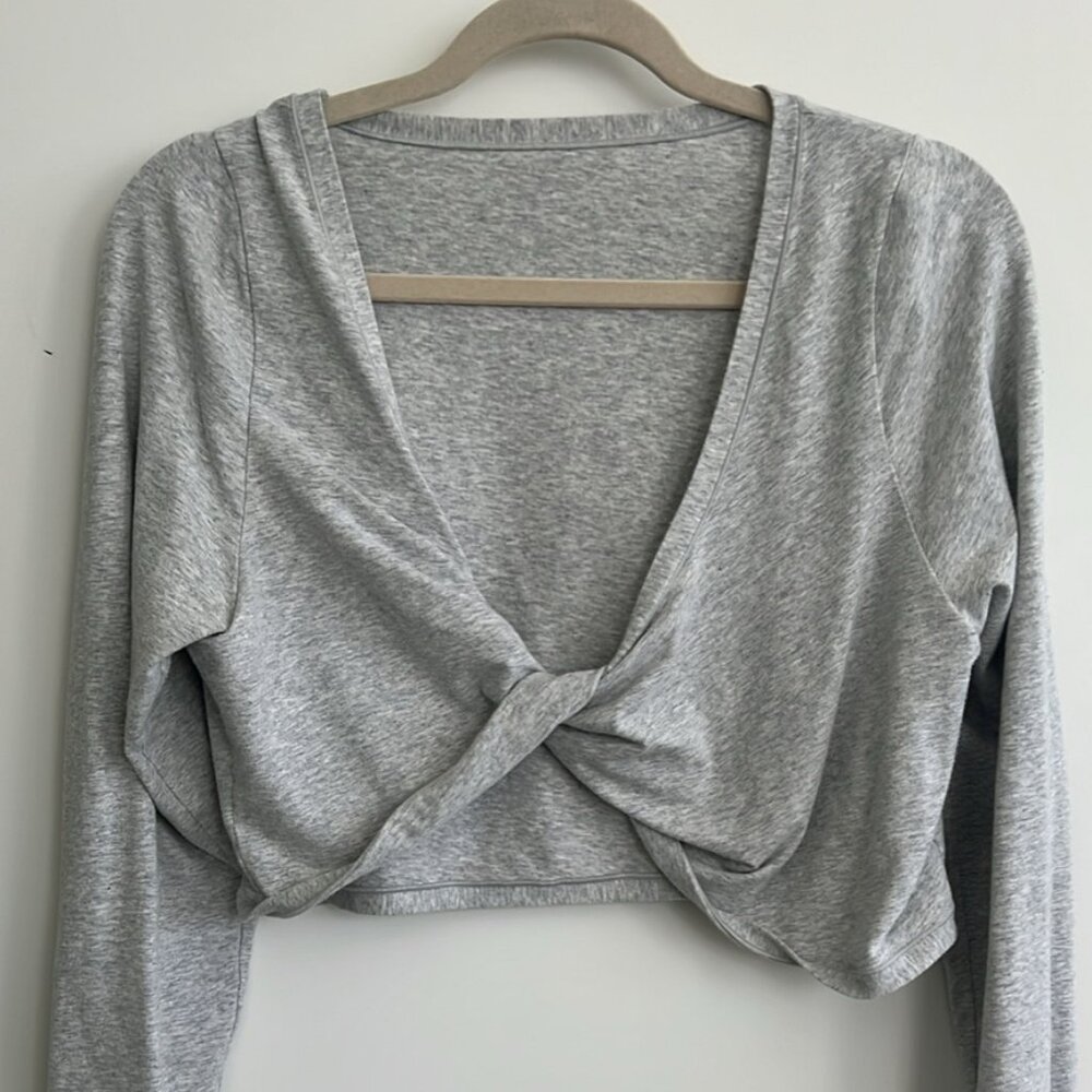 SKIMS Crossover Front Long Sleeve Crop Grey, Size Large